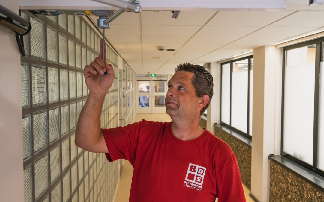 Onderhoud bedrijfsdeuren: houd uw deuren in topconditie